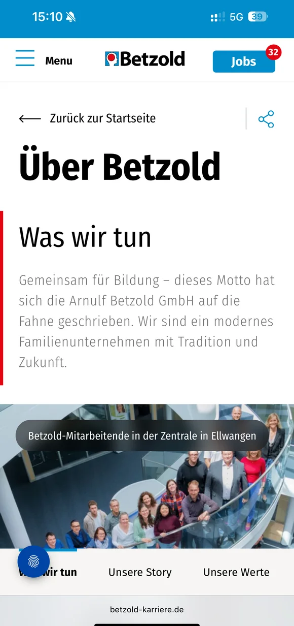 Betzold mobile interface showcasing the "Über Betzold" (About Betzold) career page with a group photo of employees in the Ellwangen headquarters